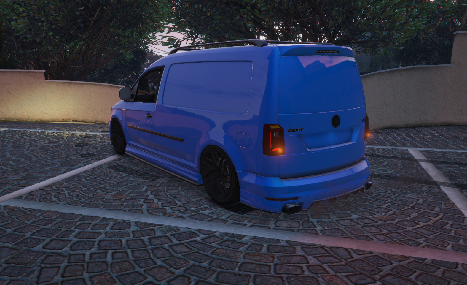 2018 VOLKSWAGEN CADDY R-LINE