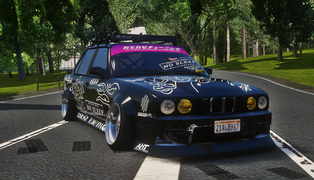 BMW E30 SEDAN (TSUKI EDITION)
